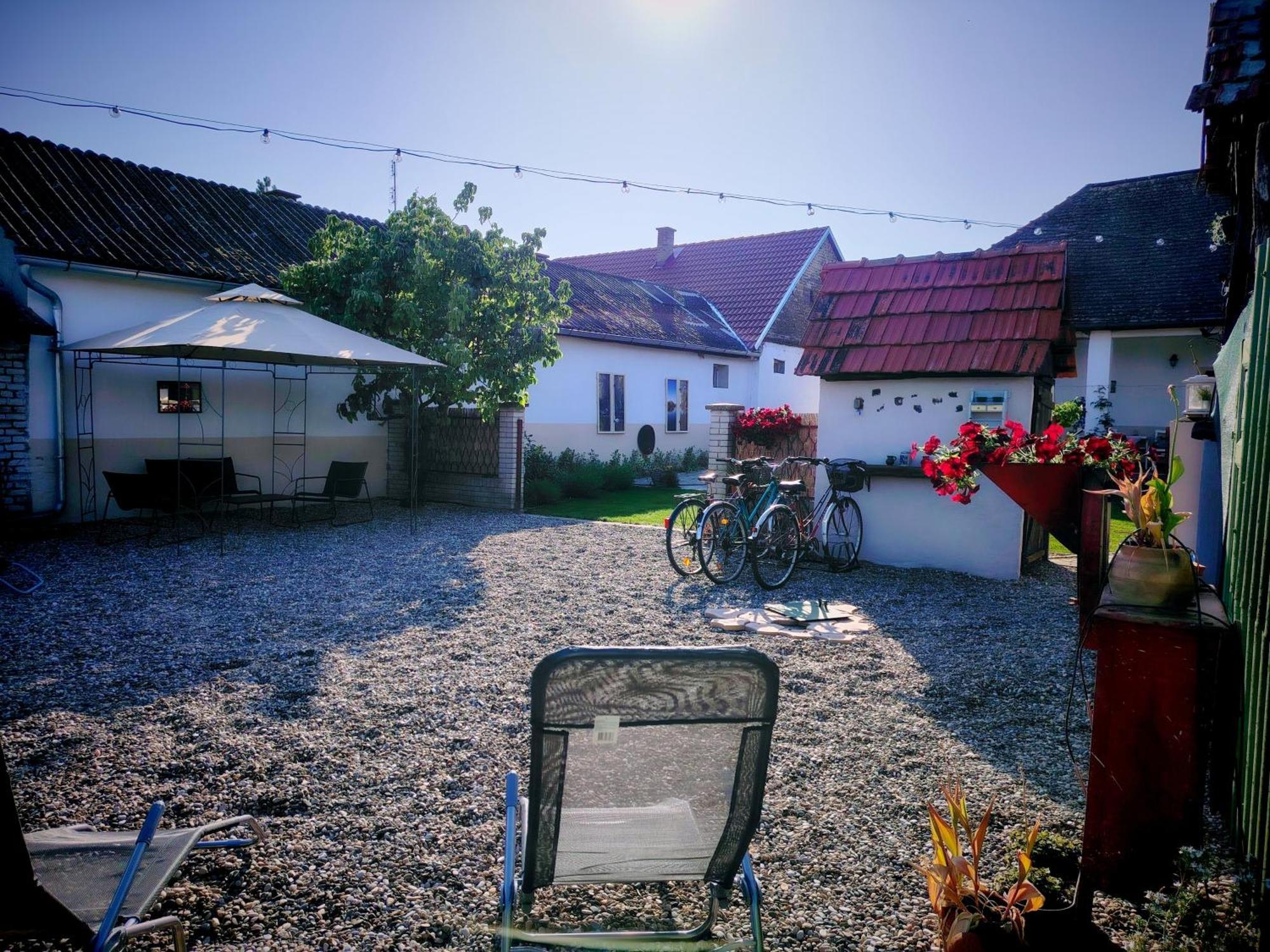 Apartman Katarina Backi Monostor Екстериор снимка